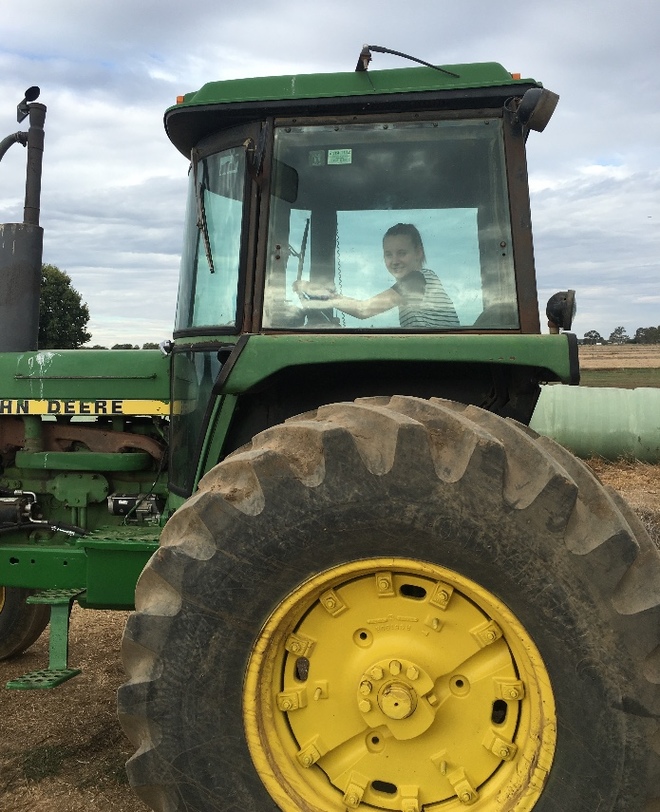 John Deere 4240 Tractor - 