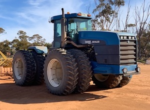 New Holland 9282 4WD Tractor with PTO