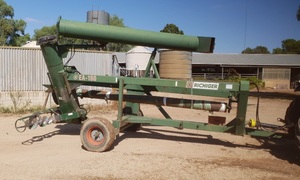 Richiger EA-180 Grain Bag Outloader