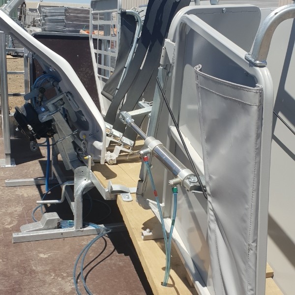 HECTON CONTRACTORS TRAILER