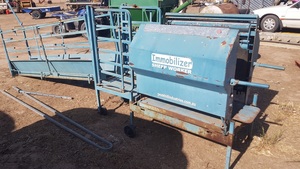 Peak Hill Immobiliser Sheep Handler