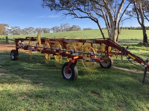 2018 12 Wheel Sitrex Rake