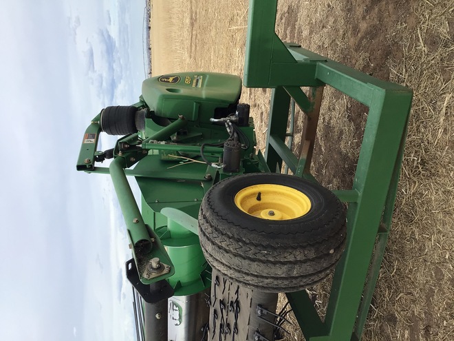 2012 John Deere 915P Canola Pickup Front