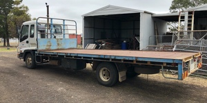 Work wanted - Isuzu FRR 500, 10 tonne with  6.2m tray and Stockcrate