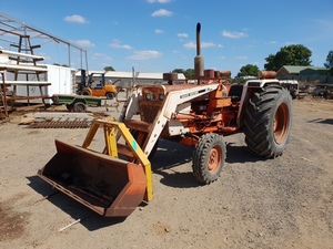 Case David Brown 995 Tractor with Front End Loader