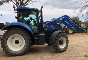 Low Hour New Holland T7.170 with FEL