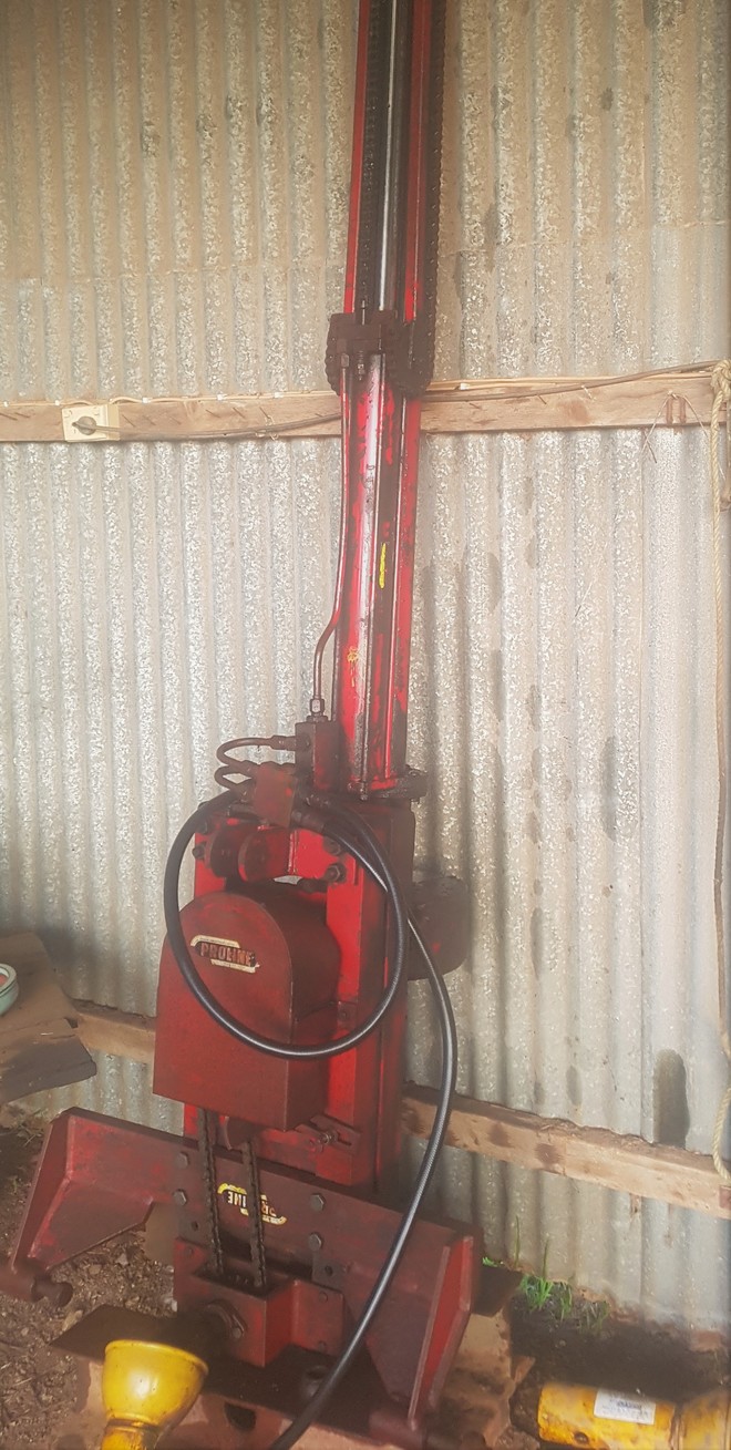 Proline Post Hole Digger