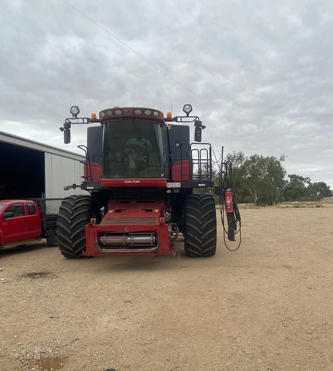 2004 Case IH AFX 8010 Header with 39ft Draper Front