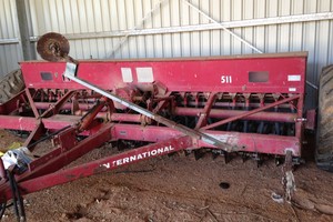 511 International Combine