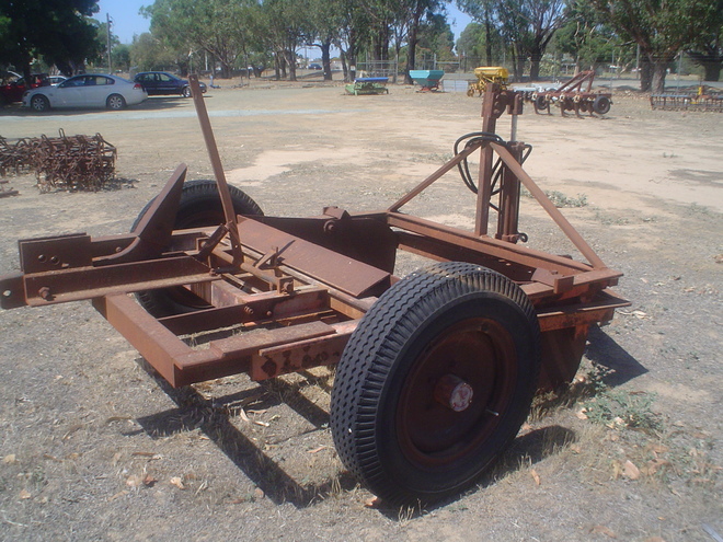 (A141) - Buttsworth Trailing Scoop