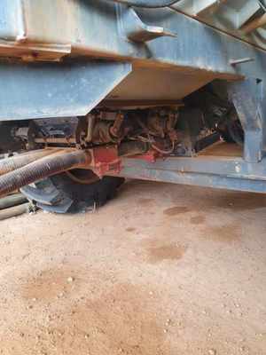Flexicoil 820 Airseeder + Flexicoil 1110 Air Cart + Liquid Cart