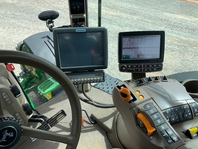 2014 John Deere 7210R Tractor For Sale