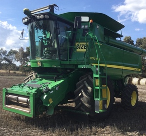 2011 John Deere 9770 STS Header with JD 640D Front
