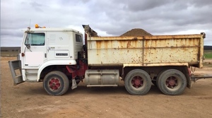 International T2670 Bogie Drive Tipper