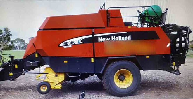New Holland BB 960A Square Baler