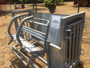 Sheep/Goat Handler Arrow Farmquip