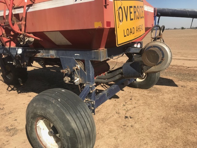 2002 Morris air seeder and cart