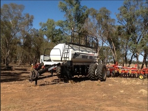 Bourgault 74 ft Seeder and 6550 Air Cart