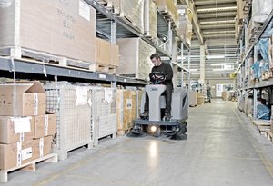 Ride On Battery Sweeper SR1101