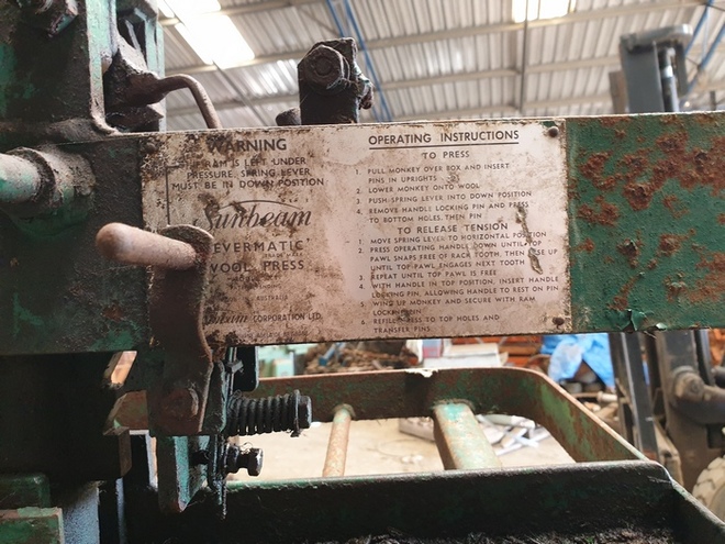 Sunbeam Levermatic Wool Press