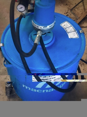 McNaught P3-0S2 Air Operated Grease Gun