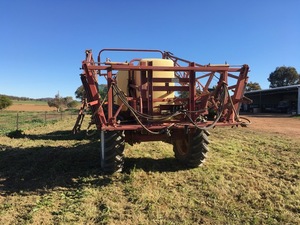 Hardie Commander S Model 5024 Spray Unit - 2% Buyers Premium on all lots