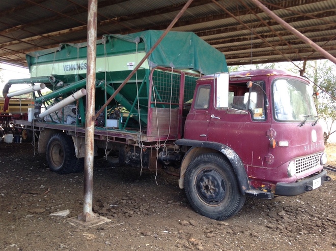 KGL Bedford 8t Diesel Tipper & 14ft Vennings Grouper