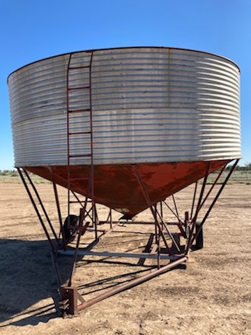 Yeomans 30 mt Field bins steep sided for chickpeas