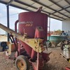 New Holland 353 Mixer