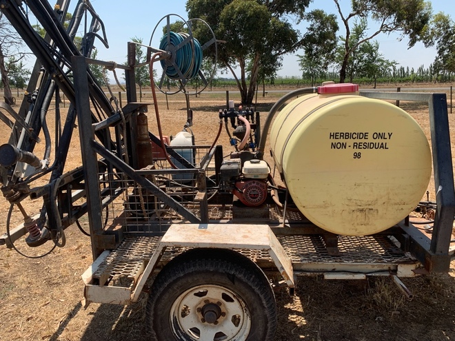 Hardi Boomspray 10.8m/600L on Trailer