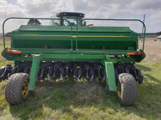 John Deere 1590 Box Drill 15' - 2% Buyers Premium On All Lots