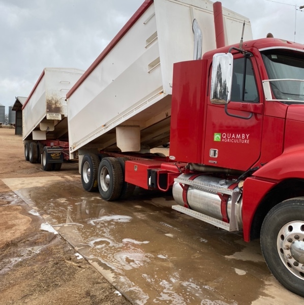 2006 Freightliner CL120 truck and super dog 48t