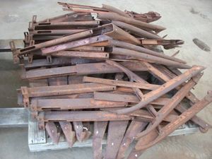  - Crop Lifter Tynes Early - 2% Buyers Premium on all Lots