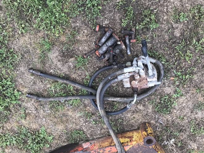 Under Auction - (A131) - Beaver Under Body Grader Blade 