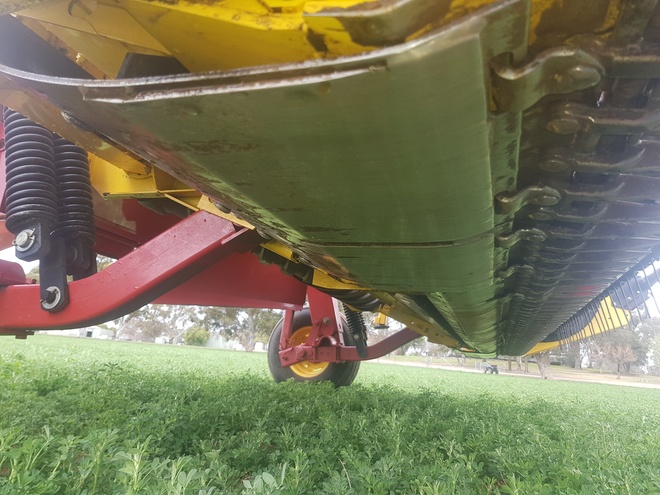 New Holland 7150 Haybine Mower Conditioner