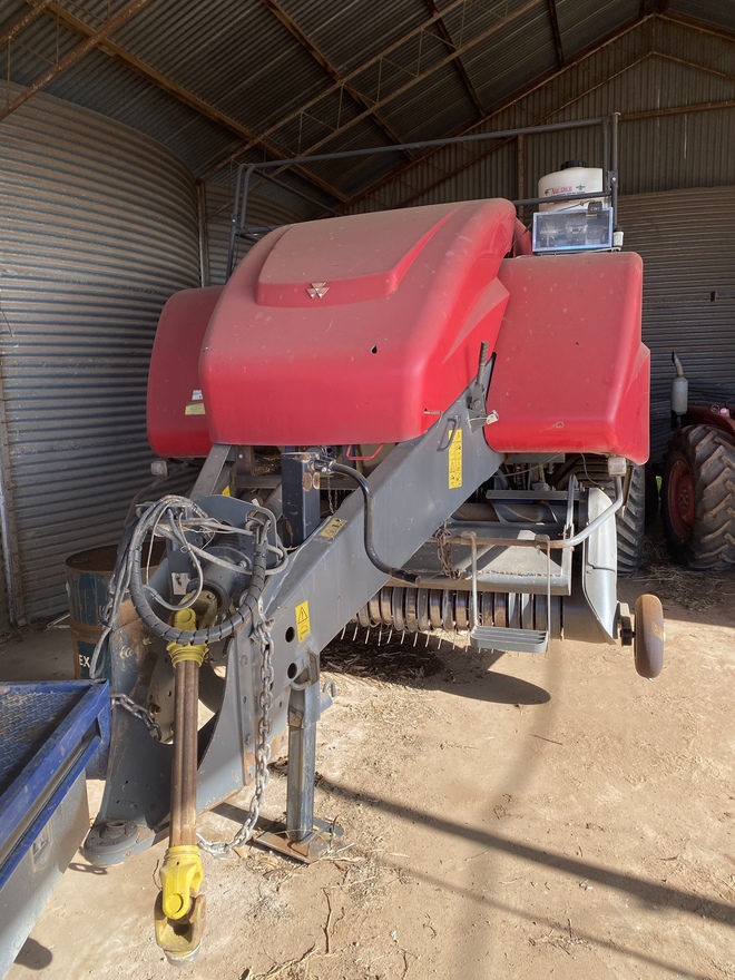 Massey Ferguson 2170 Cutter Baler