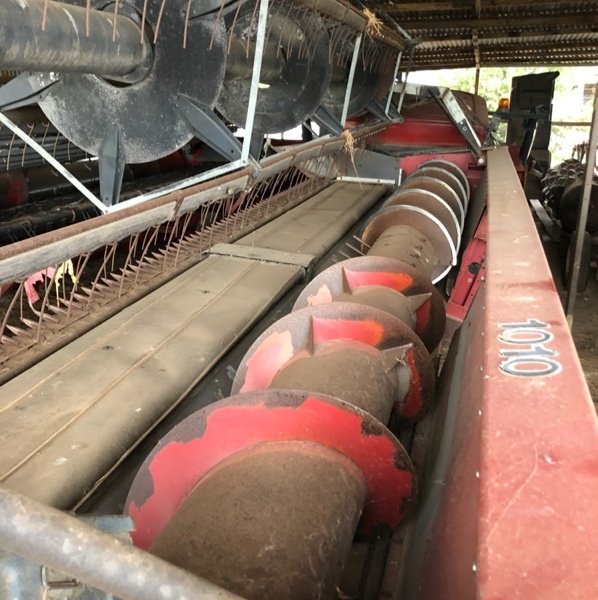 Case ih 1010 draper front. 