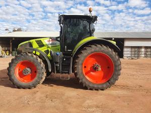 2017 Claas Axion 870 - 294hp 