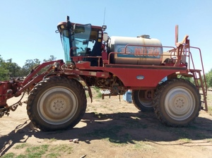 2004 Miller 2275HT Self Propelled Sprayer