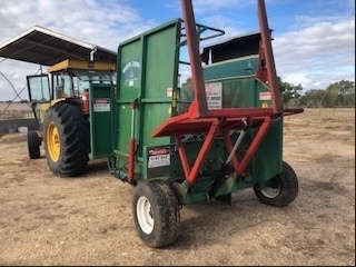 Woppa Choppa Feedout Wagon with elevator.