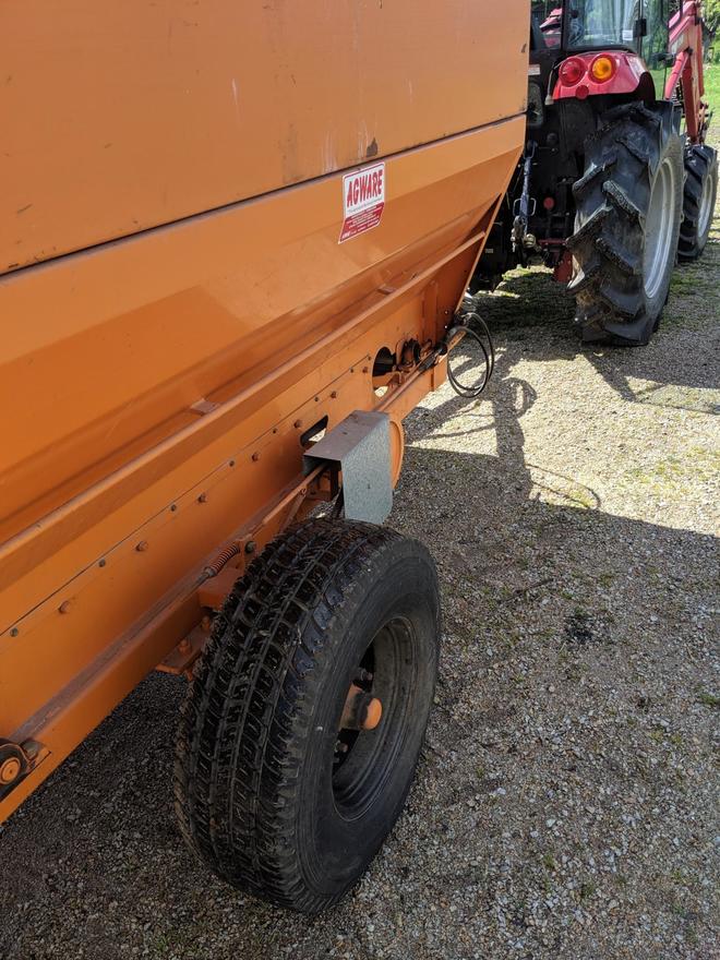 agware two ton trailing spreader