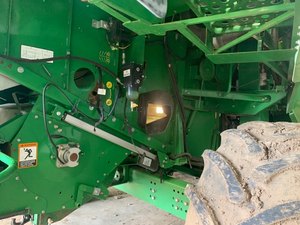 2015 John Deere S680 