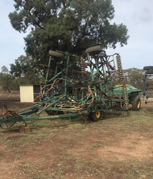 Bagshaw / simplicity air seeder 