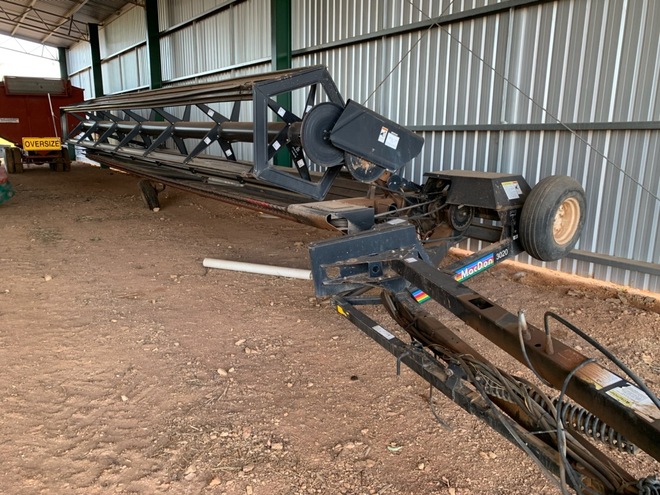MacDon 3020 Windrower