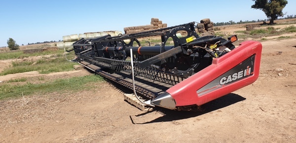 Case IH 8230 Header with Case Front