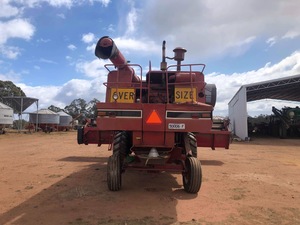 International 1420 Header with front