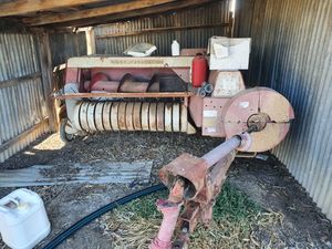 International 440 Baler