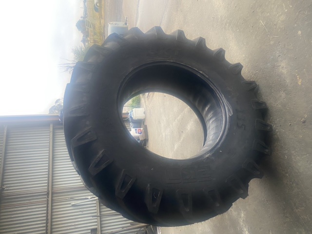 BKT TR-135 23.1-34 Tyres 