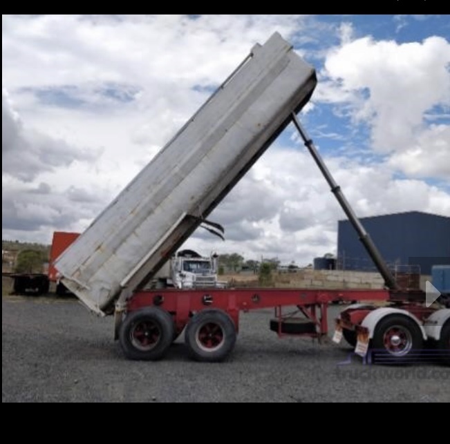 Bogie gravel tipper 