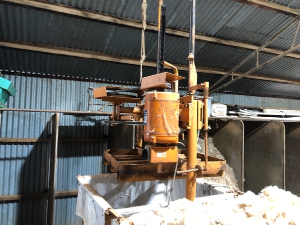 Sunbeam electric twin-box woolpress